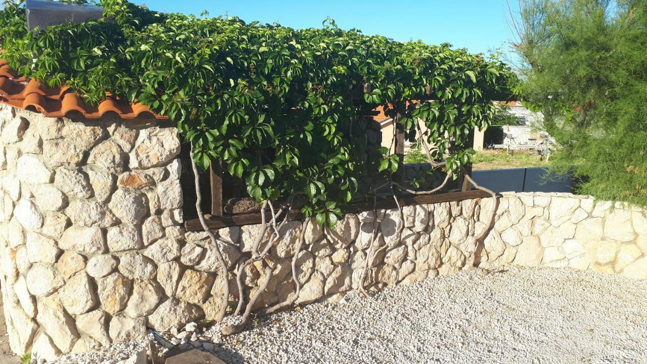 Apartmán Vila Filipasic Vir Exteriér fotografie