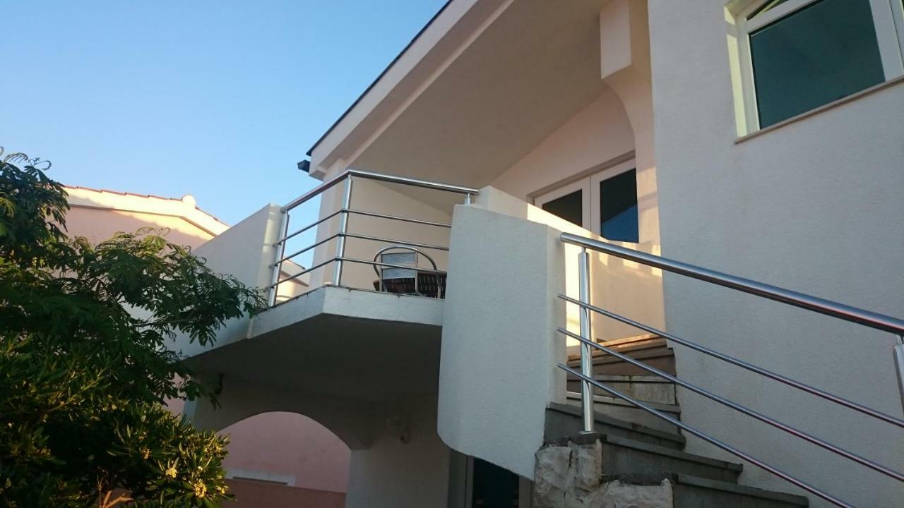 Apartmán Vila Filipasic Vir Exteriér fotografie