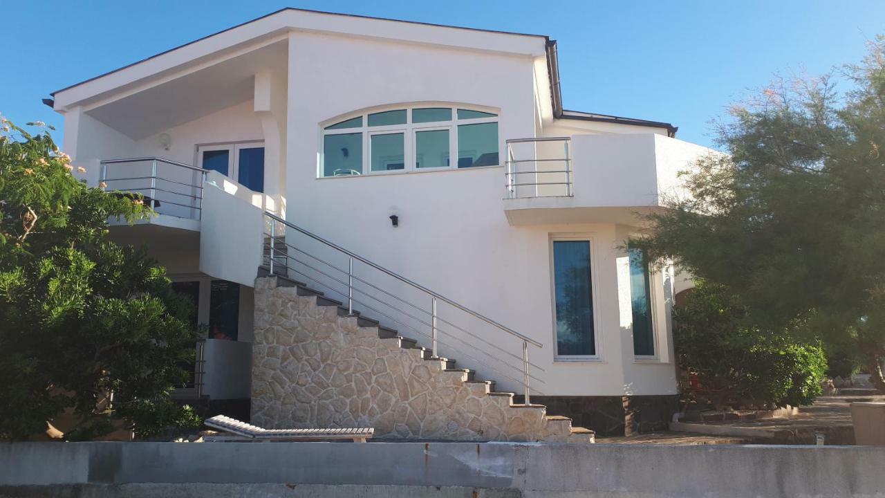 Apartmán Vila Filipasic Vir Exteriér fotografie