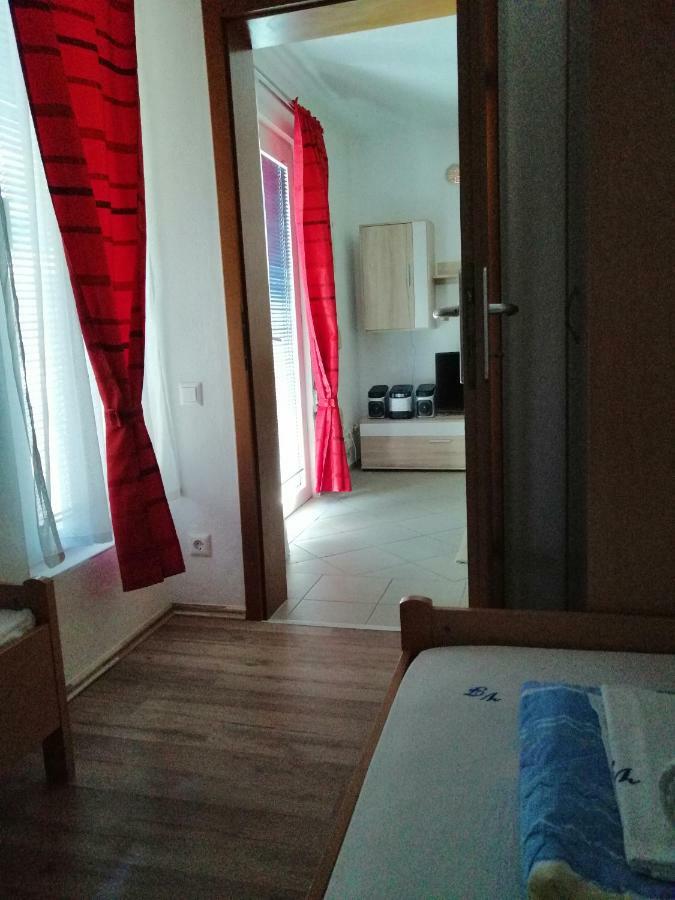 Apartmán Vila Filipasic Vir Exteriér fotografie